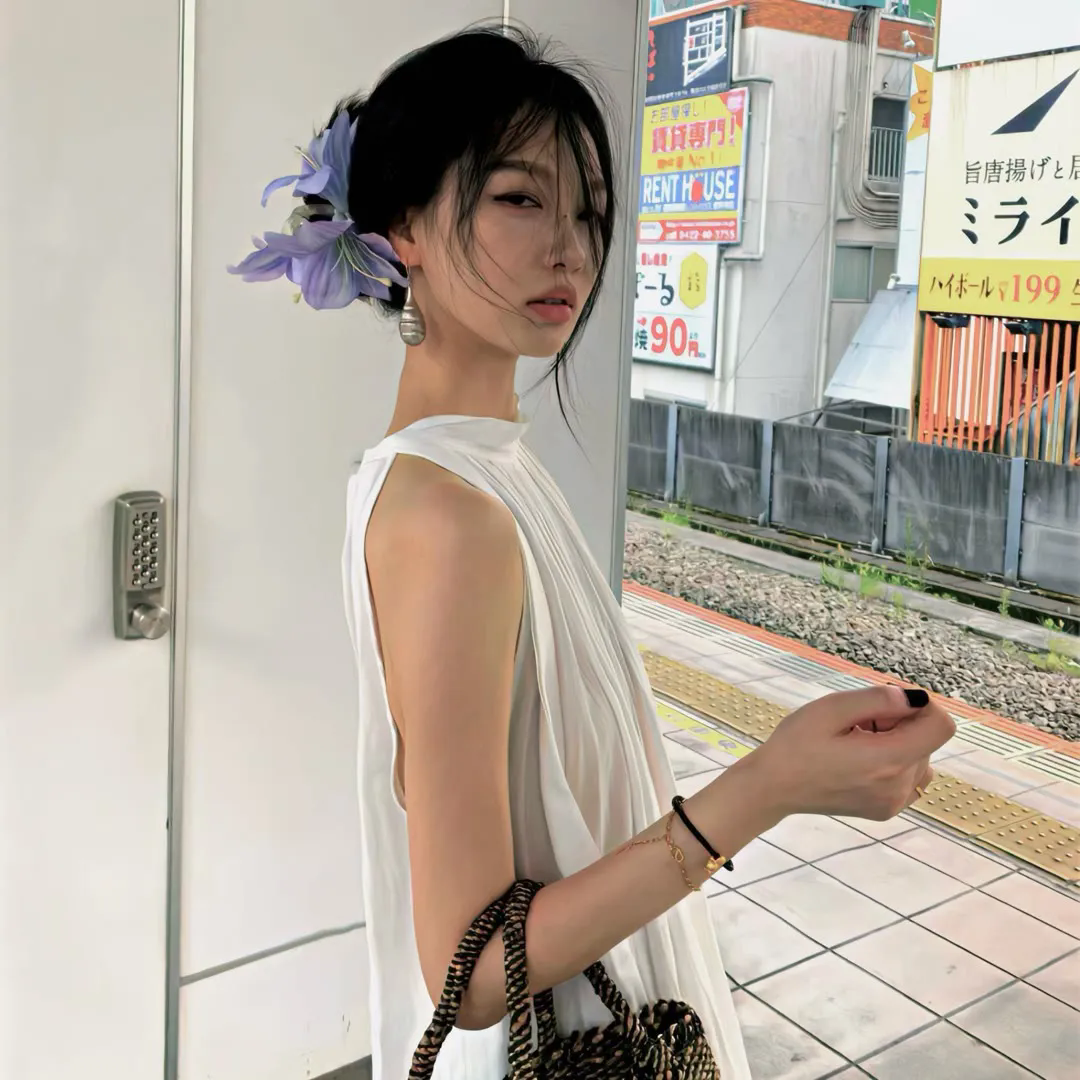 搭车遇狼惊魂记