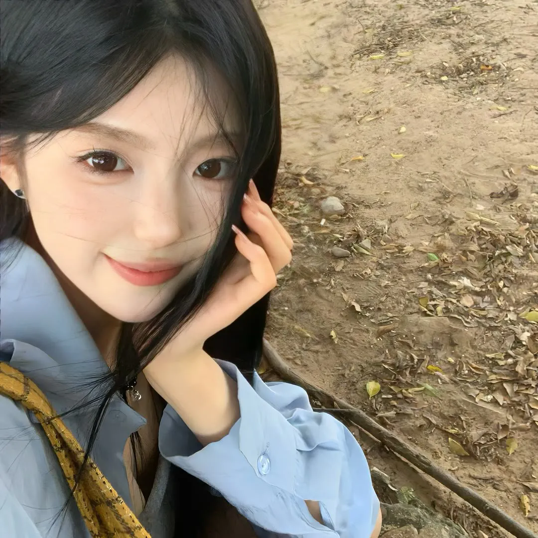 八月鬱金香粤语